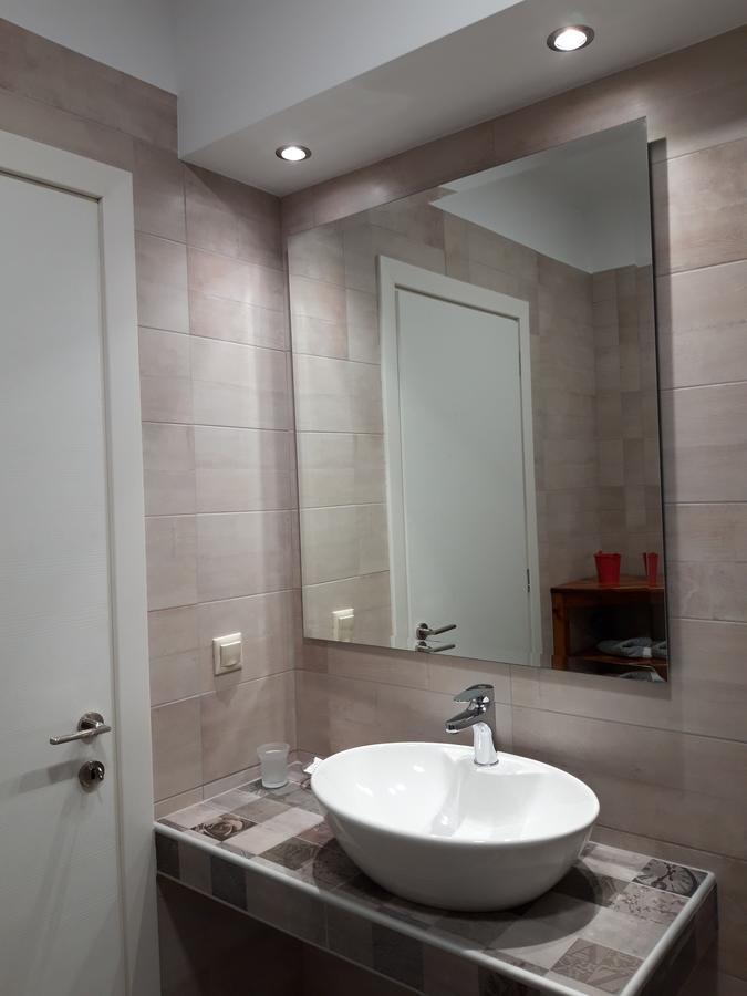 Valedina Rooms นิเกียนา ภายนอก รูปภาพ